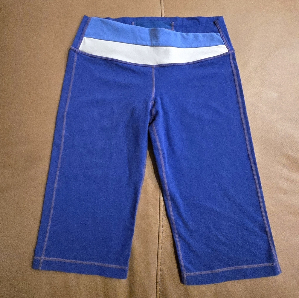 Lululemon Women's Athletic Astro Crop Blue & White Leggings Size 6 - Picture 2 of 6
